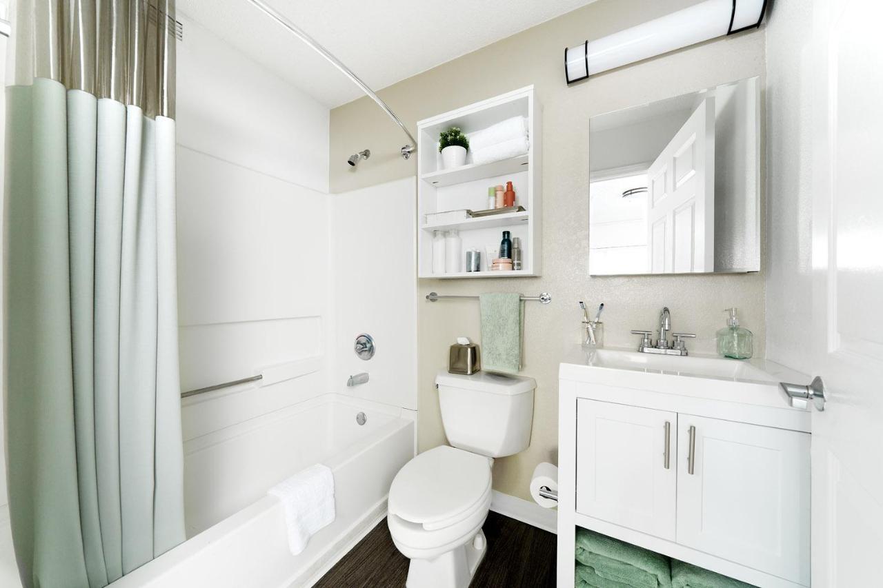 Intown Suites Extended Stay Dallas Tx - Medical Center Экстерьер фото